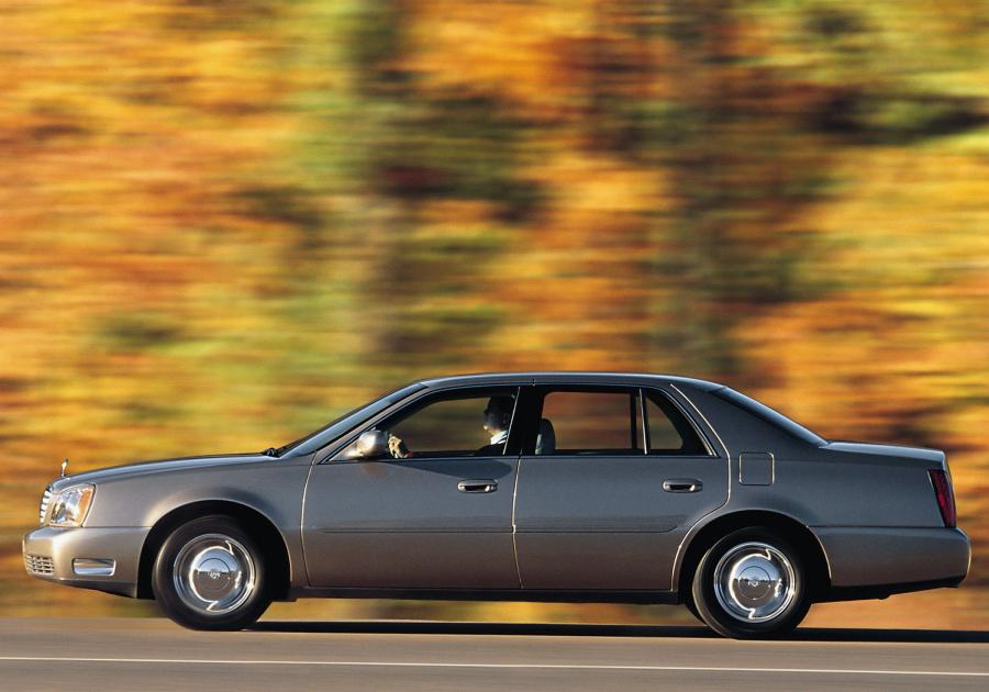  Cadillac DeVille 2000 года  (фото 10 из 14)